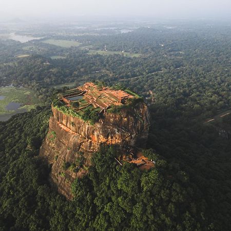 Sundaras Sigiriya Jungles Caves Resort Dambulla Εξωτερικό φωτογραφία